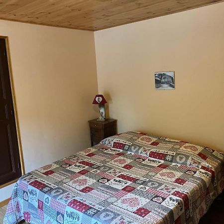 Gite Le Pelens Saint-Martin-dʼEntraunes Kültér fotó